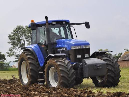 New Holland 8970 Tractor