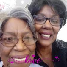 Lisa Partee's Instagram, Twitter & Facebook