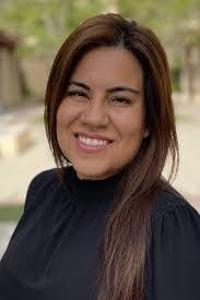 Laura Merrell's Instagram, Twitter & Facebook