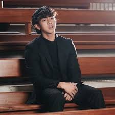 Download lagu, lirik lagu, dan video klip terbaru. Ismail Izzani Ada Sebab Kukuh Rakam Muzik Video Dalam Gereja