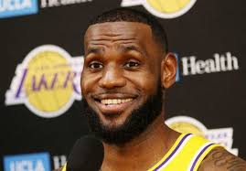 Kuningas LeBron James teki kohusiirron Los Angelesiin, mutta Lakers ei ole  suurin mestarisuosikki