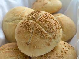 Il pane senza lievito di birra è una soluzione alternativa al classico pane fatto in casa ideale quando non si ha a disposizione il lievito di birra o il lievito madre, per preparare i classici panificati con i lieviti tradizionali. Pane Ricetta Senza Lievito Madre E Pronto In Poco Tempo
