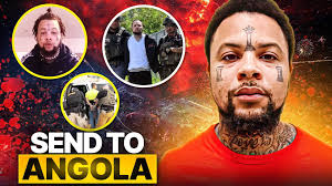 Fugitive Antoine Massey Caught Betrayed By His Own Family For $50K  Iamjoestone - - - Antoine Massey's six-week run from the law ended after a  $50,000 reward motivated a tipster—believed to be