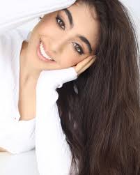 Angelina Isabella's Instagram, Twitter & Facebook