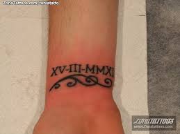 Tatuaje fecha inspiración para tatuaje fechas en numeros romanos tatuajes de brazo interno piercings chicas tatoo media manga tatuaje tatuajes para niñas. Tatuaje De Numeros Romanos