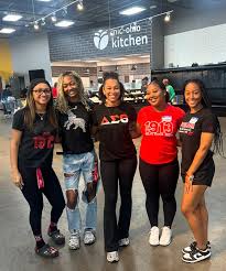 This morning, Sorors Lester, Graves, Mullens, Stewart, and Washington (SP  '23) of the Epsilon Chapter of Delta Sigma Theta Sorority, Inc volunteered  at Mid Ohio Food Collective, helping to decrease food insecurities