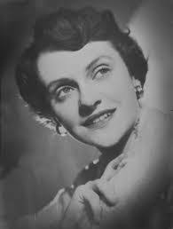 Toni Grant's Instagram, Twitter & Facebook