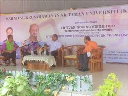 Karnival usahawan desa (kud) merupakan projek di bawah program pemasaran untuk memperkenalkan, mempromosi dan memperluaskan akses pasaran yang akan dapat memartabatkan produk/perkhidmatan luar bandar melalui gabungan pelbagai strategi pemasaran dalam satu program. Galeri Foto Album Majlis Perasmian Karnival Usahawan Sekolah Kebangsaan Taman Universiti Kakstus Oleh Yb Menteri Di Seri Kembangan Selangor Pada 27 Oktober 2018 Image Majlis Perasmian Karnival Usahawan Sekolah