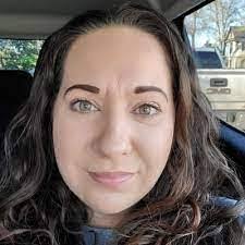 Hilary Bridges's Instagram, Twitter & Facebook