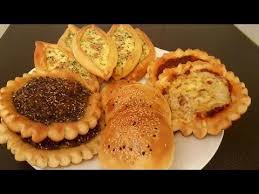 المحمرة على عجين مع تشكيلة معجنات رائعة youtube food arabian recipes arabic food