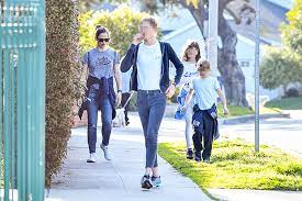 How old is jennifer garner and her kids? Jennifer Garner Walks With Three Kids During Exercise Break Cute Pic Hollywood Life