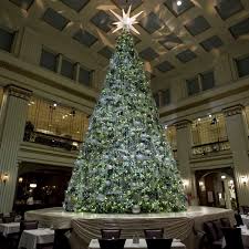 That's because the original location was made up of a trio of buildings: Iconic Christmas Trees In The Chicago Loop