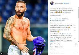 · sono rimasto di sasso vedendo sergio ramos con i capelli così corti. Capelli Corti Uomo I Migliori Tagli Dei Calciatori Da Copiare Vogue Italia