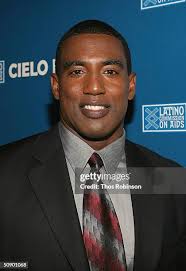 Douglas Mcintosh's Instagram, Twitter & Facebook