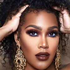 Kierra Woods (@SexyAssKie)