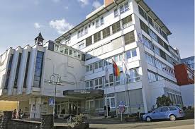 Das haus befindet sich in zentraler lage in der kreisstadt daun.der ort daun zählt ca. Fur Den Erhalt Der Onkologie Im Krankenhaus Maria Hilf In Daun Online Petition