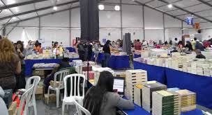 Evento vai de 5 a 11 de abril com livros com desconto mínimo de 50% tendo em vista a impossibilidade de realização presencial da iii feira do livro da unesp, em função da pandemia, a comissão organizadora anuncia que o evento neste ano será no formato virtual, ampliando assim de seu alcance ao público nacional. Hqs E Livros Pela Metade Do Preco Na Feira Da Unesp Em Sao Paulo Prisma R7 Apuracao Hq