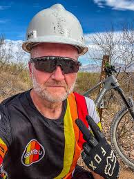 Today the Urban Sketchers of Pueblo, Colorado spent a very windy afternoon  at Neon Alley. Christa and I finished up at the Fuel and Iron with a much  needed beer.