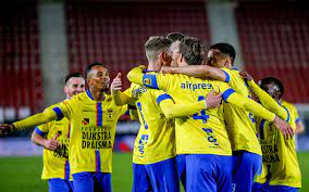 Sc cambuur leeuwarden has yet to play any matches this season in eredivisie. Cambuur Neemt De Kampioensschaal Mee Naar Leeuwarden Leeuwarder Courant