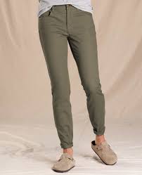 Earthworks 5 Pocket Skinny Pant In 2020 Green Skinny Pants Pants Skinny Pants Outfits