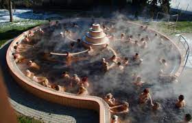 Guvernul de la budapesta se teme ca urmatorul aflux de imigranti ar putea veni prin tara noastra si anunta primele masuri pentru stoparea sa. Topul Celor Mai Frumoase Destinatii Cu Bai Termale Din Ungaria Blogul Eximtur