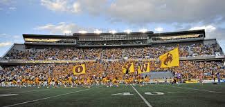 Wyoming cowboys and cowgirls (en); War Memorial Stadium Wyoming Cowboys Wyoming Football Stadiums