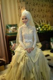 Desain baju kebaya pengantin terbaru. Desain Kebaya Pengantin Serba Pengantin