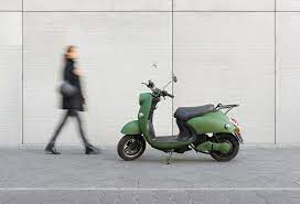 Indeed, this beautiful vespa motorcycle electric model will allow you to move like a fish in the water in all types of urban environments. This Vespa Like Electric Scooter Offers Clean Silent Commuting With No Pedaling Necessary