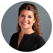 Caroline Sison's Instagram, Twitter & Facebook