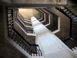 Er starb im alter von 101 jahren, wie sein büro bestätigte. Gottfried Bohm Rathaus Bensberg 1963 1969 Die Brutalisten Rathaus Architektur Bergisch Gladbach