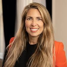 Kelly Spillane's Instagram, Twitter & Facebook