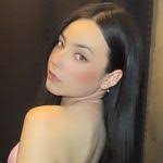 Karla Florian's Instagram, Twitter & Facebook