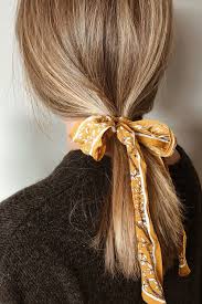 Moodboard Haar Accessoires Spangen Clips Und Bander Fur Trendige Haarstyles Und Frisuren Trendige Frisuren Haar Accessoires Frisur Mit Band