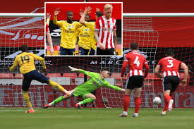 The blades proved too good for their visitors, moving the ball well and rarely suffering threat to. Sheffield United Vs Arsenal Live Reaction Fans Love Tierney S Tesco Bag As Ceballos Sends Gunners Into Fa Cup Semis