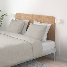 Cuscini in poliestere cè chi ama dormire sulla schiena sul fianco e chi invece si addorm. Delaktig Struttura Letto Con Testiera Alluminio Rattan Ikea It