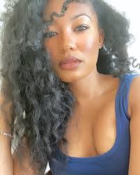 Lori Laing's Instagram, Twitter & Facebook