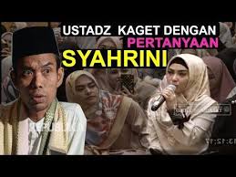 Sabar, lantaran ieu kur samentara. Jamaah Tertawa Semua Mendengar Syahrini Bertanya Lansung Kepada Ustad Abdul Somad Youtube Youtube Tertawa