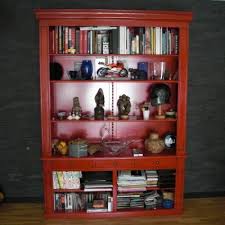 Trouvez votre annonce de buffets d'occasion à vendre ou acheter parmi nos débarras buffets occasions sur paruvendu mondebarras Cette Bibliotheque A 2 Portes Vitrees Possede 4 Etageres