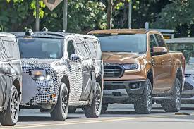 Fox news autos editor gary gastelu visited ford's. 2022 Ford Maverick Gets Photographed Alongside Ranger For Its Spy Debut Carscoops