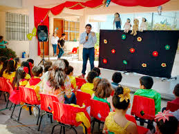 Este artículo rescata la obra de teatro. Inculcan Cultura De Autoproteccion A Ninos Mediante Teatro Guinol Campeche Com Mx
