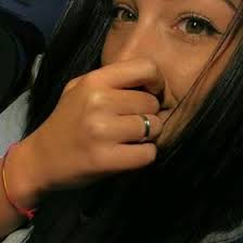 Etta Harris (hairstylemedium95320)