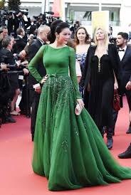 Không chỉ riêng cannes mà những sự kiện trong nước và quốc tế gần đây, lý nhã kỳ thường xuất hiện trong những bộ thiết kế mang thương hiệu việt. Ly Nha Ká»³ Diá»‡n Vay NhÆ° Ba Hoang Táº¡i Tháº£m Ä'á» Lhp Cannes