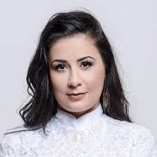 Patricia Mello's Instagram, Twitter & Facebook