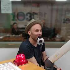 מה שקורה באילת, ממש לא נשאר באילת. 103fm × ×ª×Ÿ ×'×•×©×Ÿ
