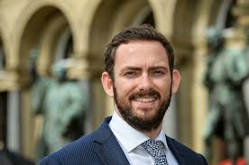 Beginning his career as an executive producer at. Rob Cohen Thebusinessdesk Com