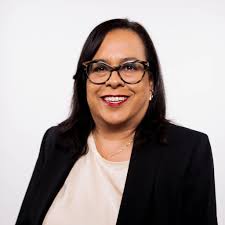 Ana Apodaca's Instagram, Twitter & Facebook