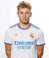Santos is aware of a number of fake job advertisements and job offers that are impersonating santos limited and members of the company's executive. Santos Verteidigung Real Madrid Castilla Real Madrid Cf