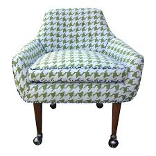 Black And White Houndstooth Accent Chair Mid Century Modern Green And White Houndstooth Accent Chair On Casters Best High Chairs Black Dining Room Chairs Leather Chaise Lounge Chair