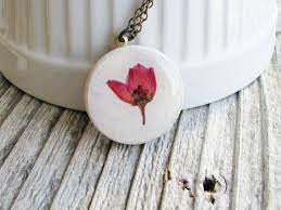 Pressed Flower Necklace Pressed Coral Pink Boronia By Kateemarie 30 00 Resin Jewelry Diy Resin Jewelry Tutorial Resin Jewelry