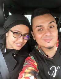 Kini, najib dan rosmah mansur lebih terbuka fikiran mereka. Allah Makbulkan Doa Rakyat Kami Sekeluarga Anak Rosmah Mansor Buka Cerita A Z Media Hiburan